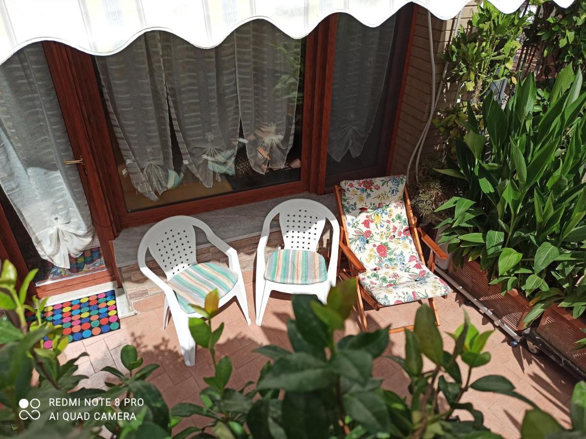 Monocamera Con Terrazzogiardino -Studette -Zona Panoramica Posillipo Neapel Exterior foto