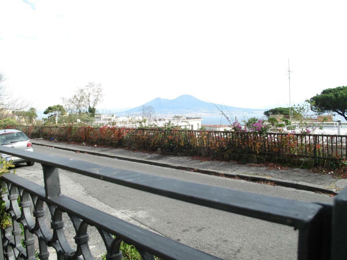 Monocamera Con Terrazzogiardino -Studette -Zona Panoramica Posillipo Neapel Exterior foto